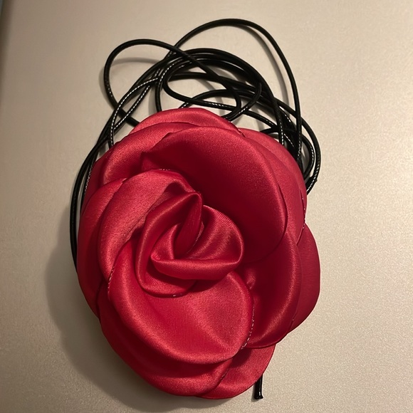 Jane Chic Designs Rose Cameo - Picture 8 of 8